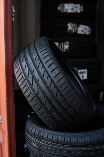 фото протектора и шины Atrezzo ZSR Шина Sailun Atrezzo ZSR 225/40 R18 92Y Runflat